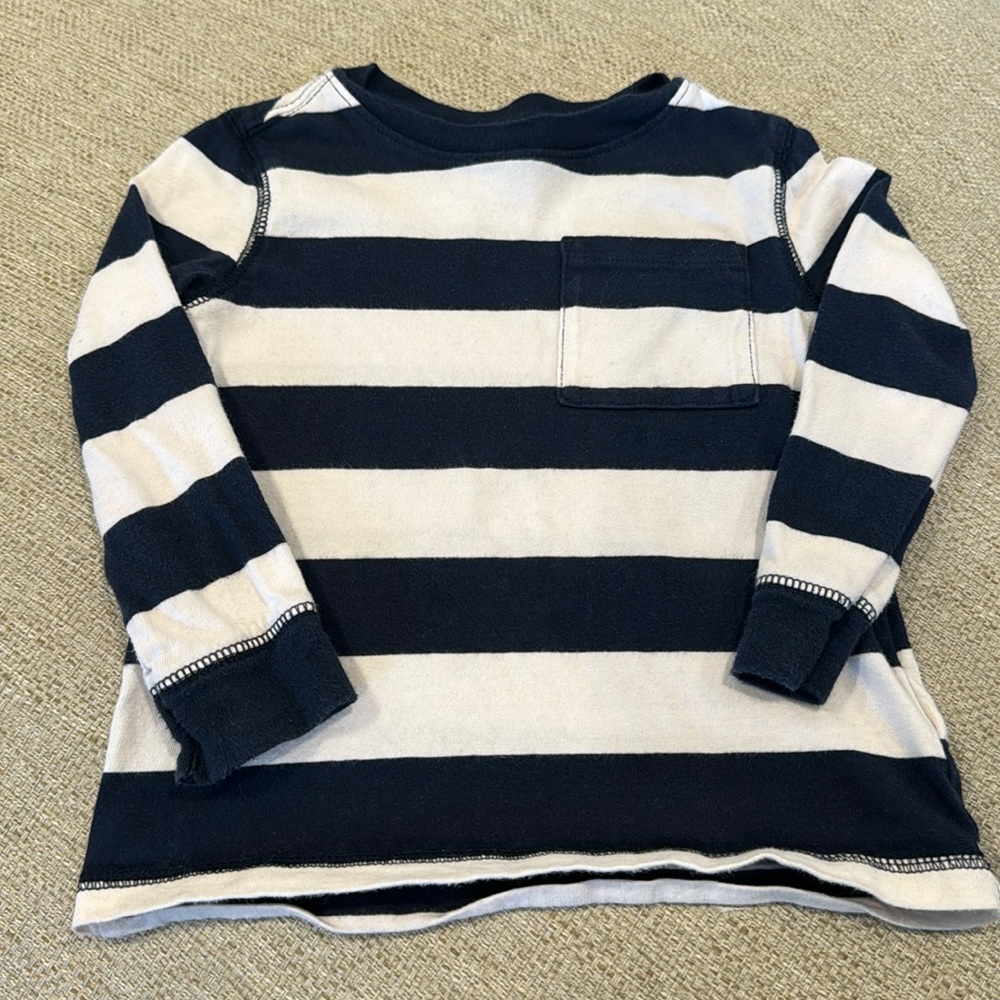 Old Navy 2T Long Sleeve T-Shirt